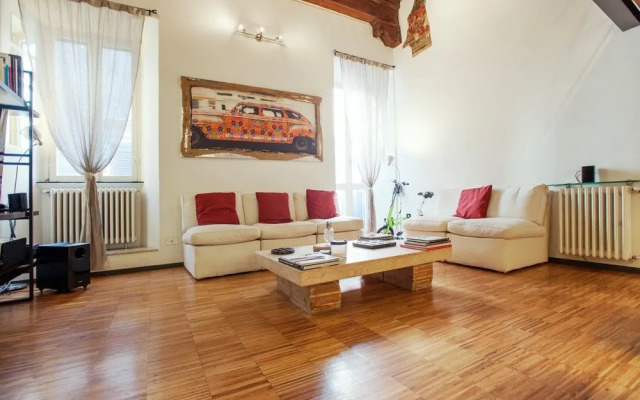 Portico - WR Apartments