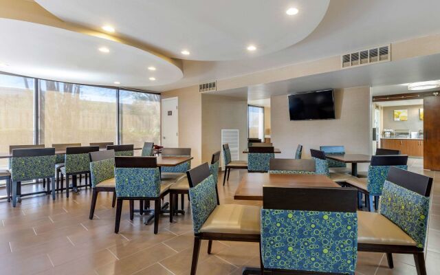 Comfort Inn University