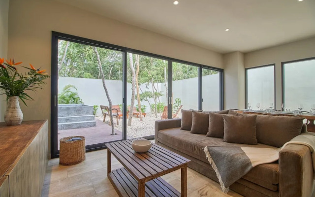 Modern Private Villa With Pools Terraces Sundeck