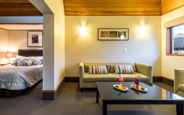 Distinction Te Anau Hotel And Villas