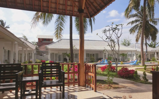 Lombok Holiday Hotel