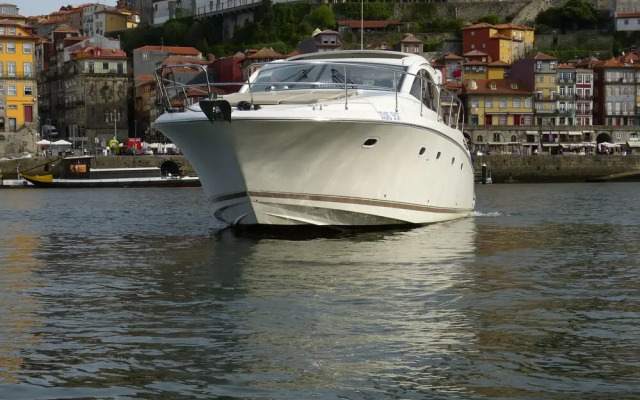 Oporto Douro Floating House