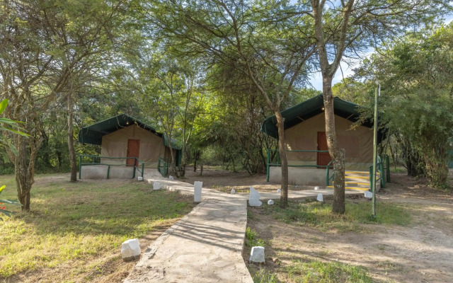 Sentrim Mara Game Lodge