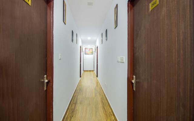 OYO 23492 Hotel Blue Sapphire