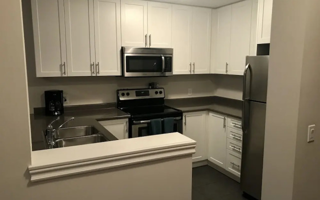 Private Waterview Town House