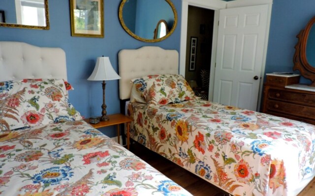 Huckleberry Hill Bed and Breakfast