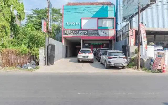 RedDoorz Syariah Near Exit Toll Subang