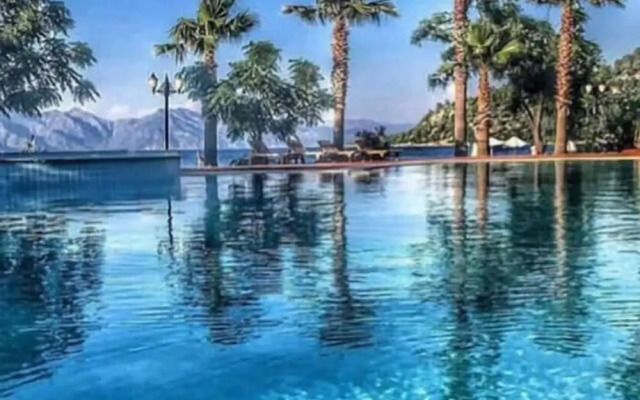 Kumlubuk Maris Hotel