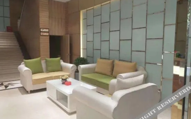 Zitong Aijia Business Hotel