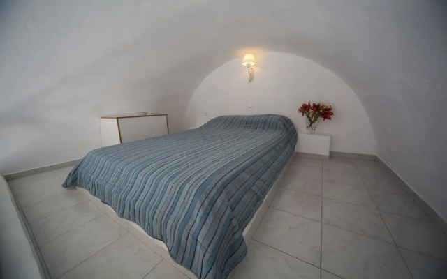 Ianthe Apartments & Villa