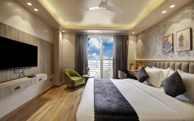 Saltstayz Premier - Near Golf Course Road & Sector 57