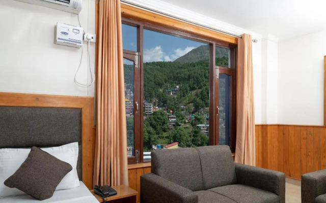 The Posh Hotel near Mall Road with Hassle Free Covered Parking