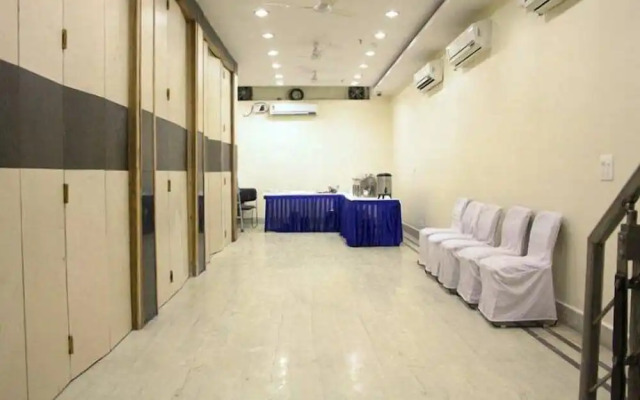 Hotel Amby Inn