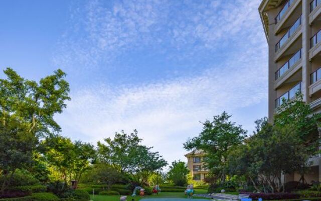 Haizhou Dongsha Holiday Apartment Hotel