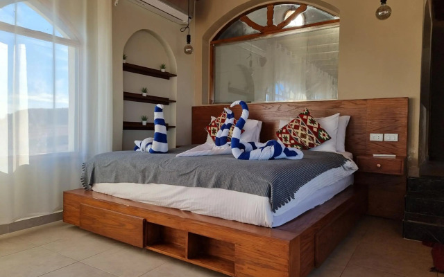 Bedouin Moon Hotel