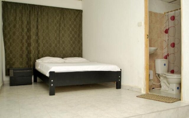 Azalea Hostal