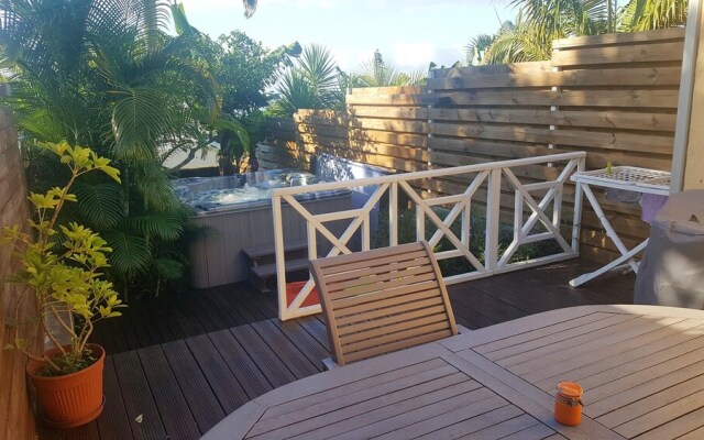 House with One Bedroom in Les Avirons, with Wonderful Sea View, Furnished Garden And Wifi - 2 Km From the Beach