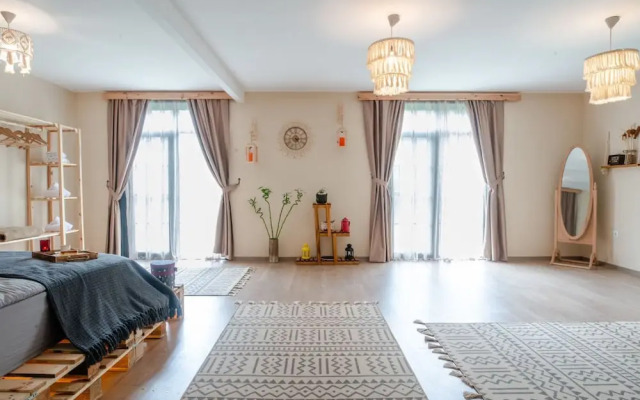 Pallet Glamp NG & But K Otel