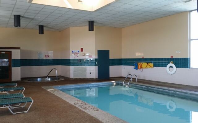 Baymont Inn & Suites Grand Rapids Near Downtown