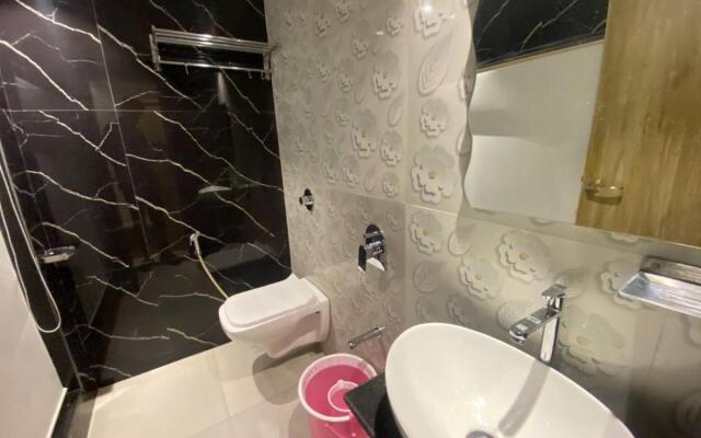 Hotel Bkc Crown - Near Trade Centre