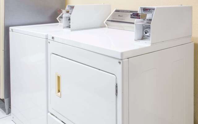 Baymont by Wyndham Muskegon