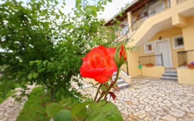 Zefiros Apartments