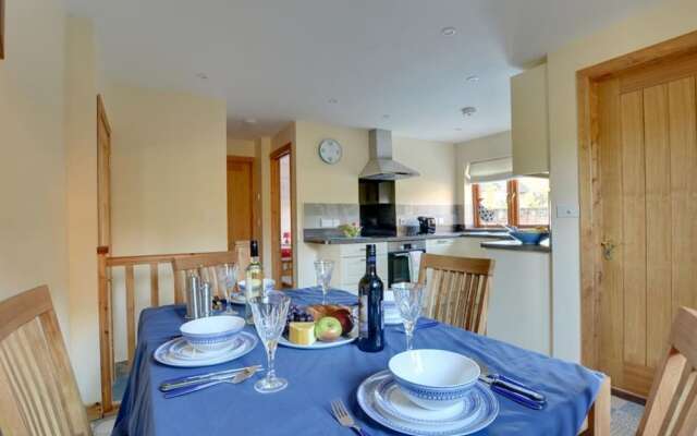 Quaint Holiday Home in Boughton Lees With Garden