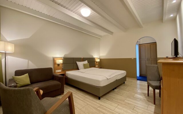 Waldhotel zum Bergsee Damme