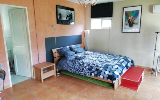 Studio au coeur de la petite camargue