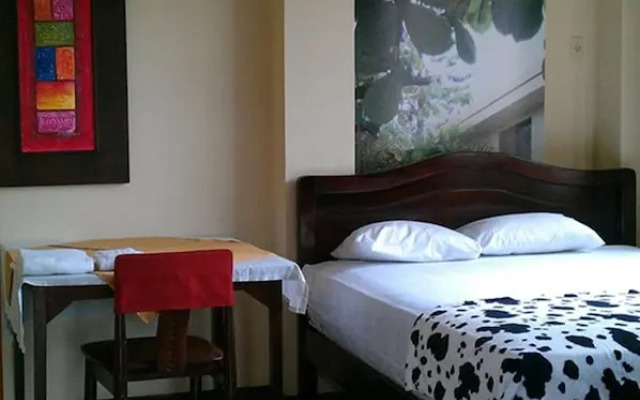 Golden Mar Hostal