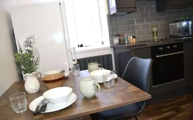 Sleek Apartment in Cosy Coventry