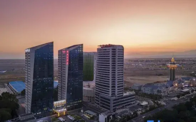 Ramada Hotel (Horgos Guomeng Branch)