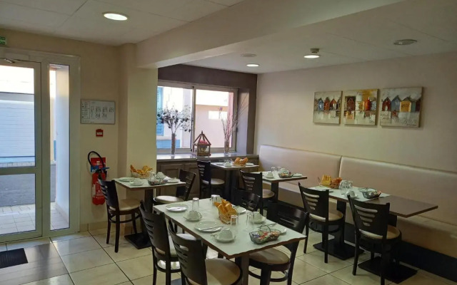 Hôtel SABLES D'O et son restaurant "LE 16 BIS"