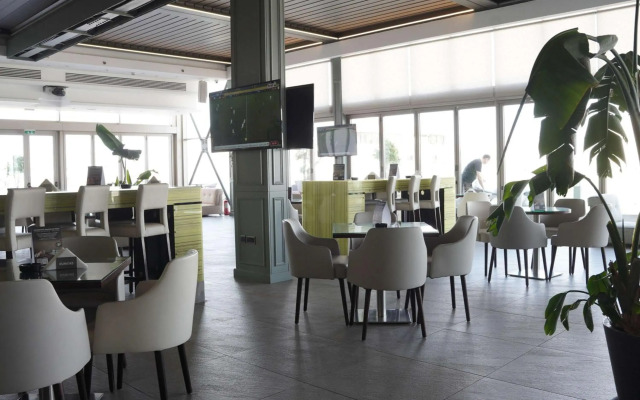 Movenpick Hotel Amman (ex Holiday Inn Amman)