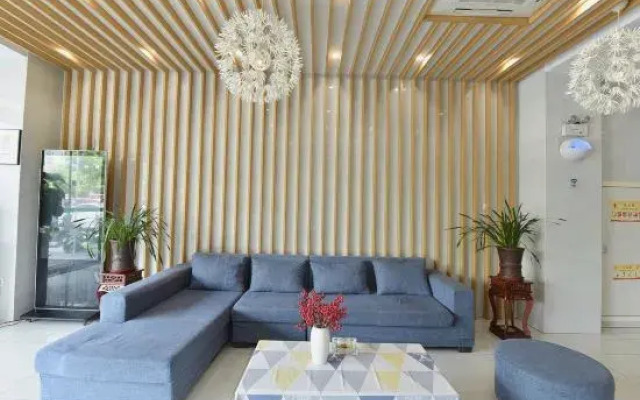 Motel Hotel (Shou County South Gate Roundabout)