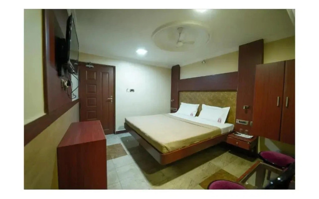 Everest Park Residency