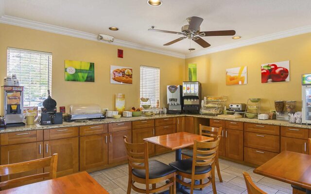 Quality Inn Fresno Yosemite Airport