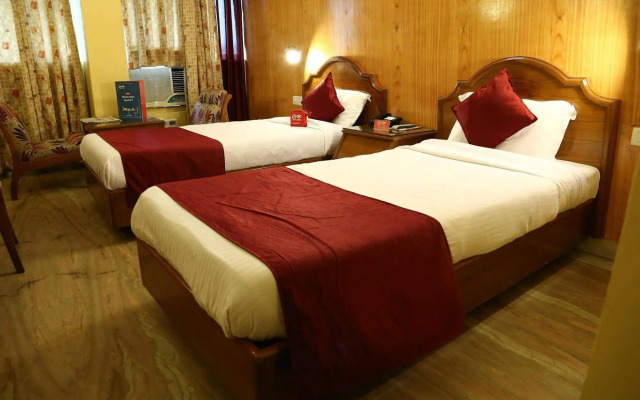 OYO 821 Sarao Hotel