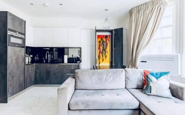 Fabrick Square Luxury City Centre Apartment
