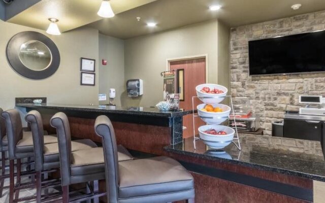 Cobblestone Hotel & Suites - Pecos