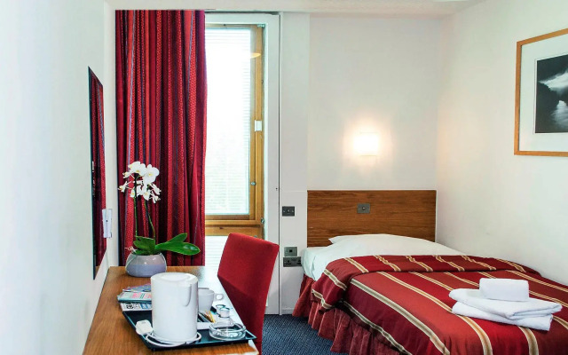 St Giles Heathrow Hotel