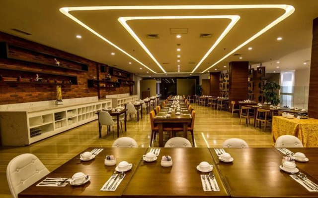 Hariston Hotel & Suites
