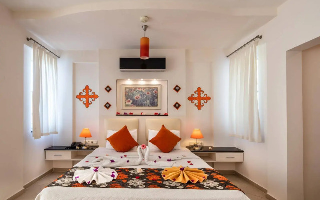 Golden Life Heights Deluxe Suite  - Adults Only