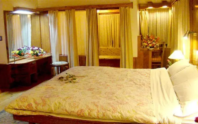 Hotel  Negis Mayflower