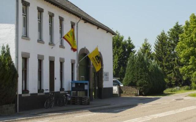 hotelImage