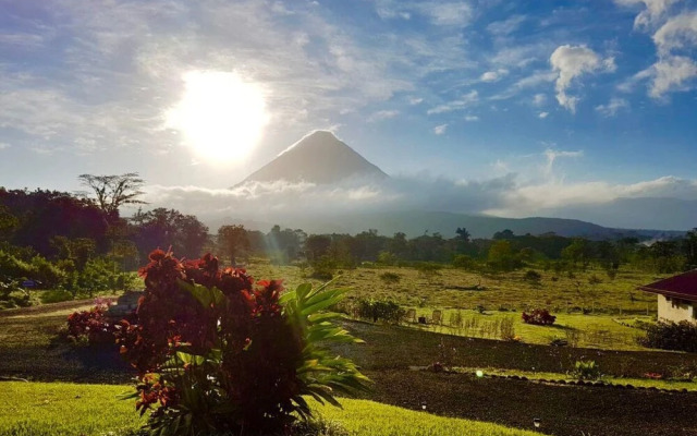Arenal Roca Suites