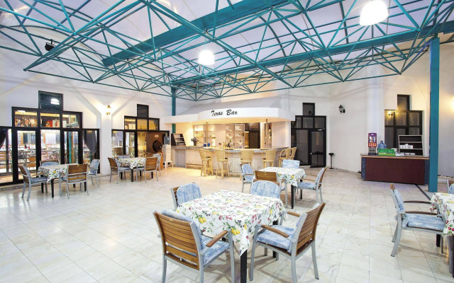 Sural Saray Hotel