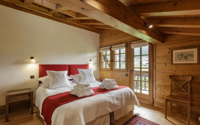Magnificent Chalet Valhalla 5 Central Chamonix