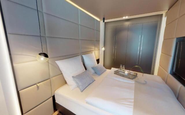 White Pearl Apartment 0.09