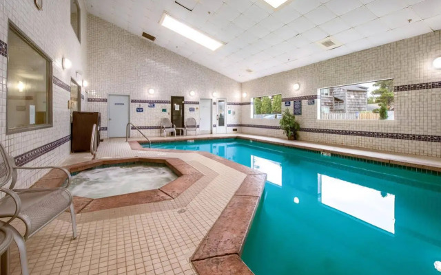 Red Lion Inn and Suites Seaside